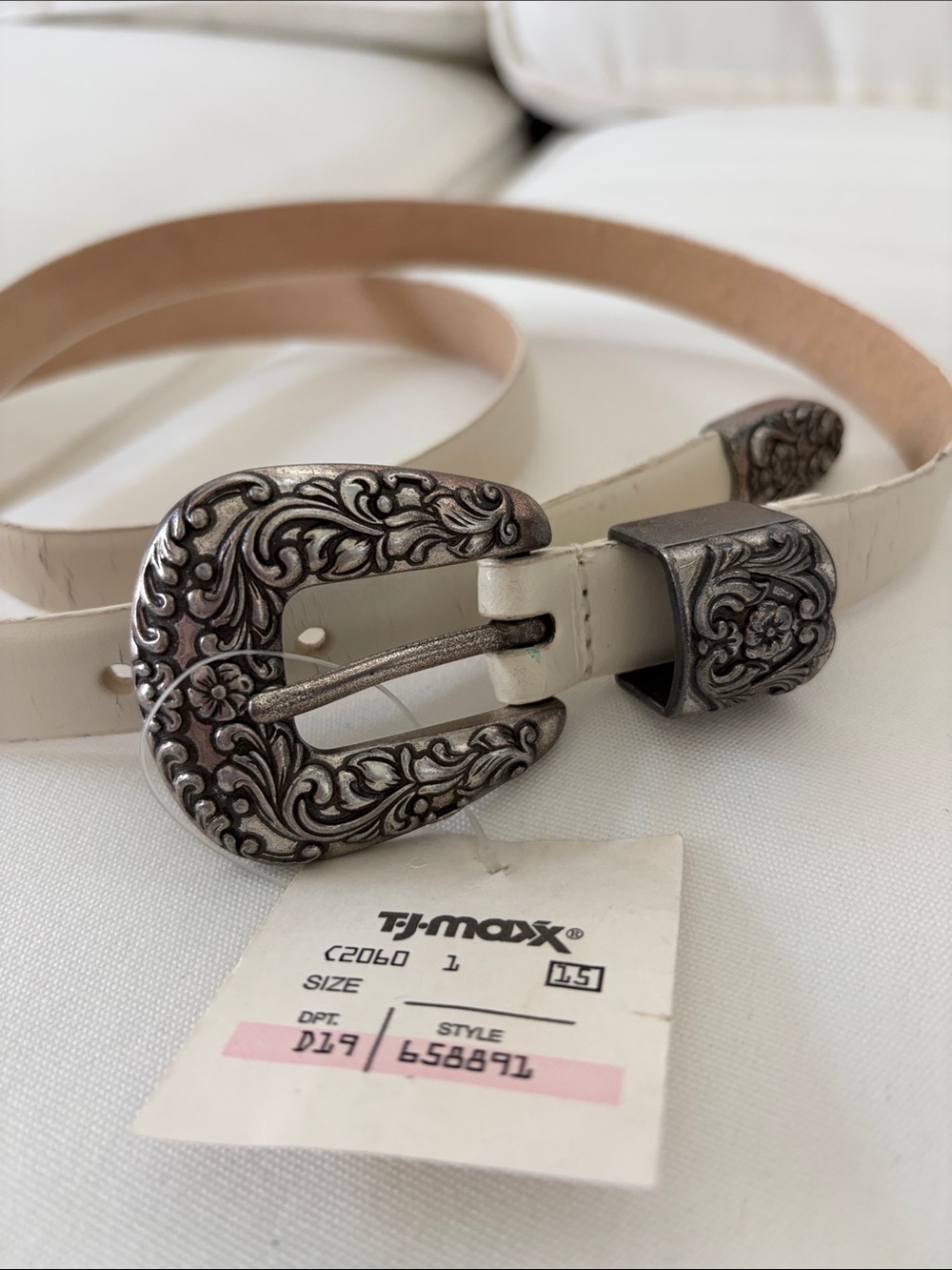 T.J.Maxx Cream Leather Belt with Ornate Silver-Tone Western Buckle large
